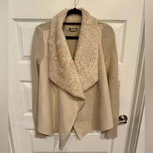 Neiman Marcus Beige/Tan Fur Collar Cardigan